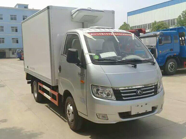 福田康瑞3.5米貨廂冷藏車(chē)