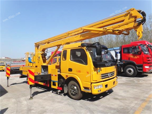 東風多利卡18米高空作業(yè)車