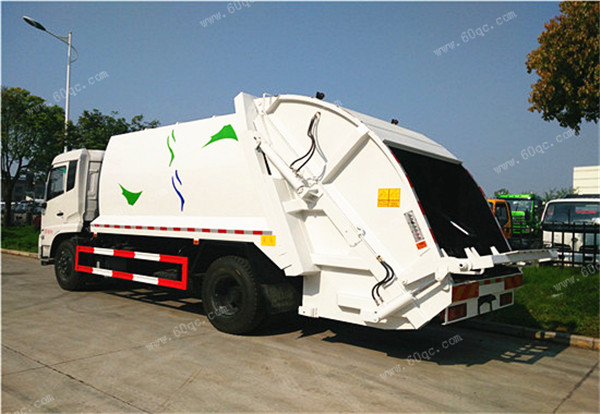 國(guó)五東風(fēng)天錦壓縮式垃圾車(chē)