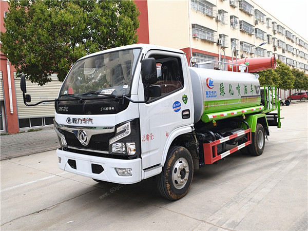 好的灑水車才能獲得認(rèn)可，老客戶回購(gòu)兩臺(tái)程力霧炮灑水車