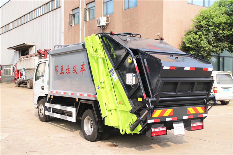 國(guó)六東風(fēng)多利卡D6壓縮垃圾車