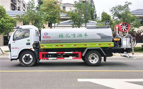 國(guó)六新款東風(fēng)福瑞卡F7霧炮車