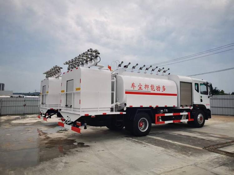 噴霧壓塵車的結(jié)構(gòu)與霧炮車有什么不同？